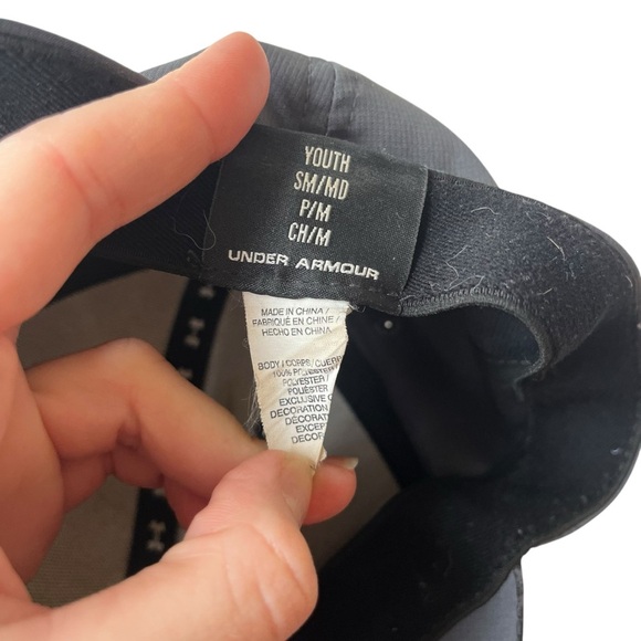 Under Armour Kids Gray Cap youth size SM/MD small medium summer athletic - Picture 5 of 7